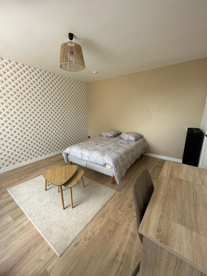 Appartement Le Madeleine - Cosy & Renove - Face Tram à Orléans Extérieur photo