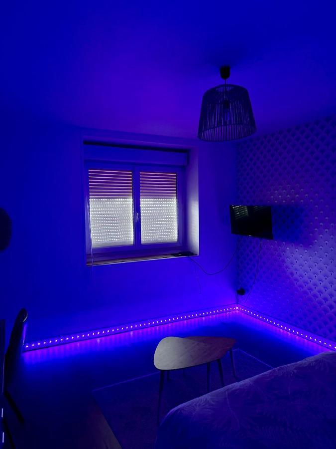 Appartement Le Madeleine - Cosy & Renove - Face Tram à Orléans Extérieur photo